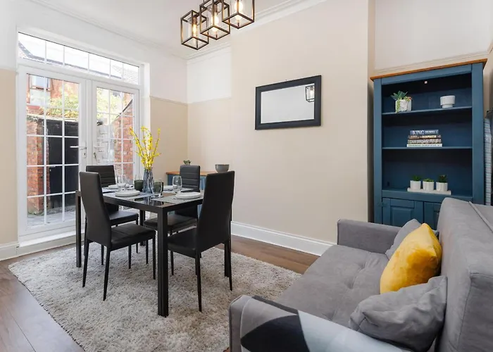 Crawford Avenue Retreat